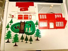  3 PLASTICVILLE building lot-Garage,School,Pond lot-O scale
