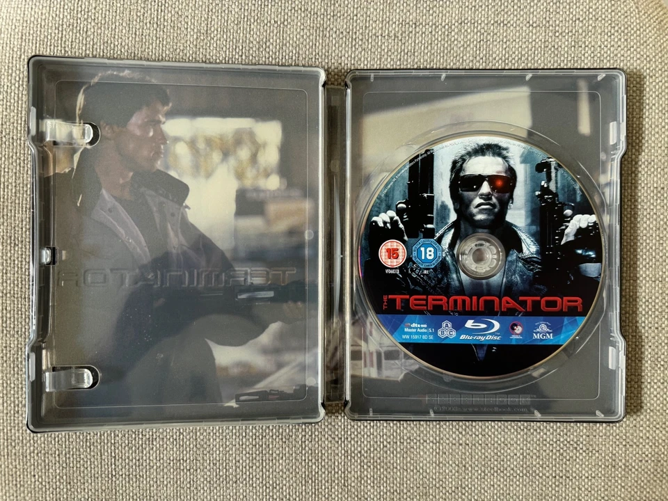 blu-ray The TERMINATOR Steelbook Edition PLAY.COM REGION FREE - Image 3 of 3