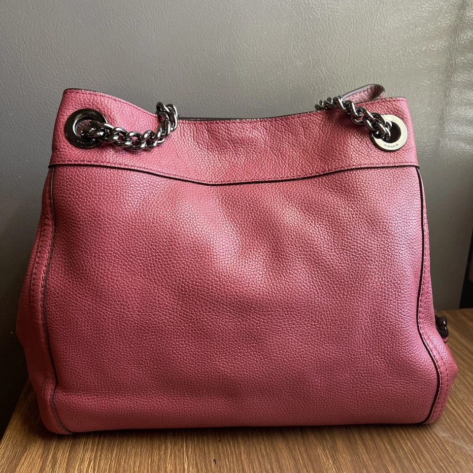 Bolso de Hombro Coach 36855 Turnlock Edie Cuero Guijarro Rosa Usado Foto 2 de 4