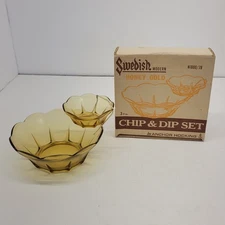 Vintage Anchor Hocking Honey Gold Glass Chip and Dip Scalloped Bowl Set MCM