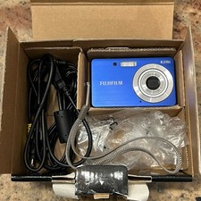 Fujifilm FinePix J12 8.2MP Blue Digital Camera Point Shoot TESTED NO Charger