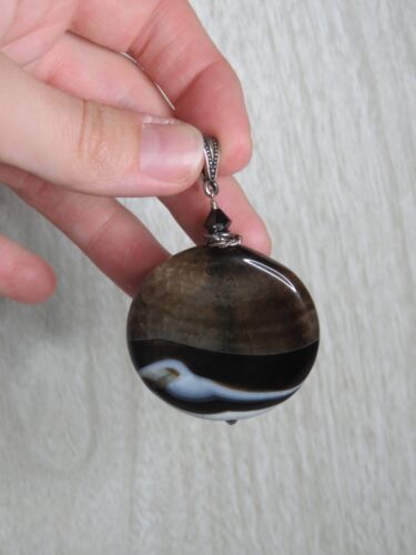 Agate Banded Onyx Marbled Polished Circle Necklace Pendant Artisan 1.5" - Picture 2 of 8