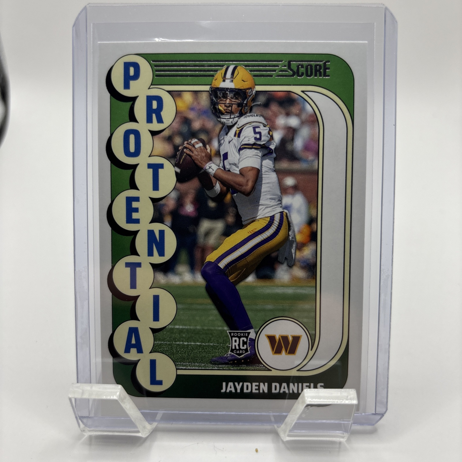 2024 Score - Protential Pink #3 Jayden Daniels (RC)