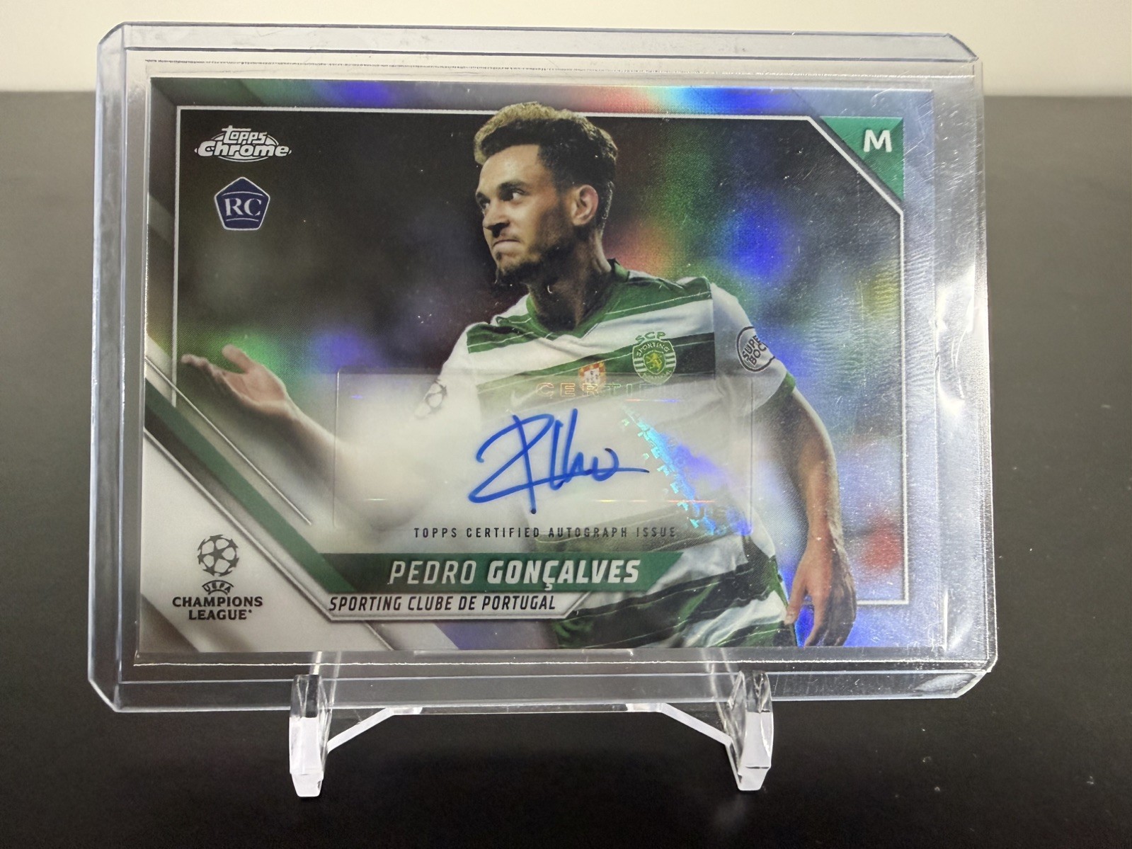 2021-22 Topps Chrome Ucl Pedro Goncalves Refractor Auto #DA-PG view 1