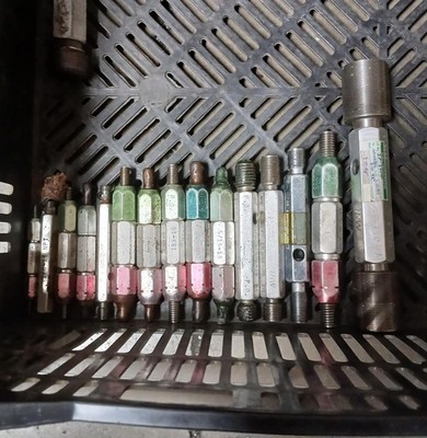 Assorted TRW Thread Gages
