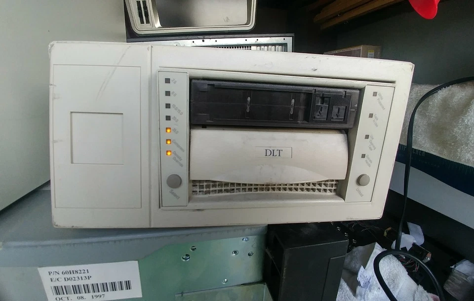 SCSI DLT Tape Drive TH6AE-MA 35/70 - Image 2 of 4