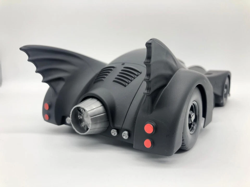 Jada DC Comic Batman Batmobile RC Toy Vehicle 1:16 Scale Hollywood Rides 1989 - Image 4 of 4