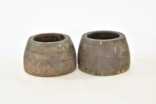 Two Antique Chinese Wooden Rice Measure Bowl w Metal Ring - 第 2/5 張圖片