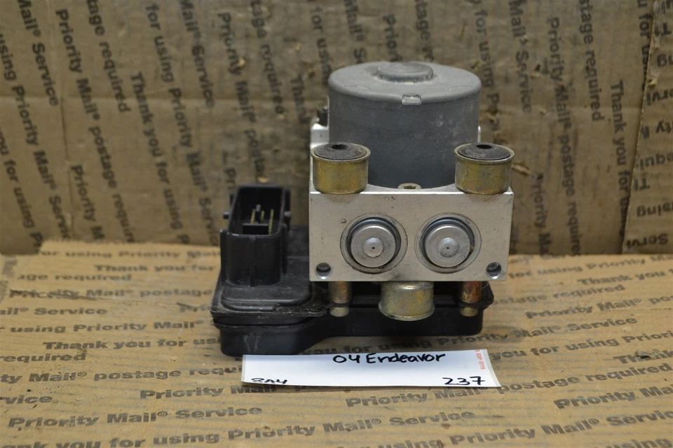 Mitsubishi Endeavor 2004 ABS control de bomba OEM MN102706 módulo 237-8A4 Foto 2 de 4
