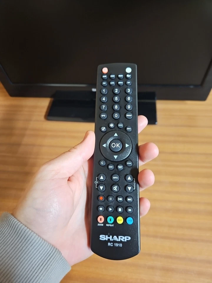 Sharp LCD Colour TV 22 Inch With Remote Model - lc-22le510k - Image 4 of 4