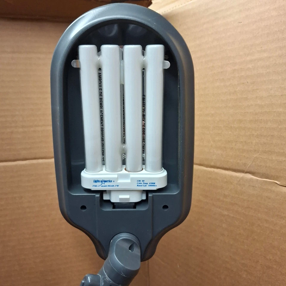 Hampton Bay Desk Lamp Model 1127 Lights of America Sun Light/ With Bulb - Image 4 of 4