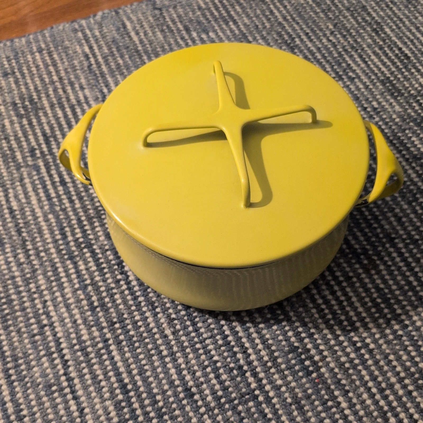 Vtg DANSK Kobenstyle 8.5" 4qt Round Dutch Oven Yellow Enameled Pot Casserole
Opens in a new window o