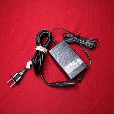 Genuine CANON CA-570 S AC Power Adapter Battery Charger Camcorder 8.4V 1.5A