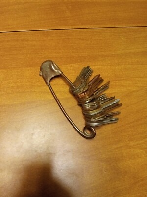 LARGE Antique Safety Pin Copper With 21 Vintage Keys Very Old & RARE!