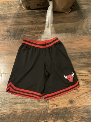 Vintage Chicago Bulls Basketball Shorts Adult Sz M Black Red NBA