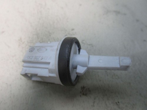Sensor, outside temperature for VW Passat (3C2) 1.9 TDI 1K0907543A - Picture 3 of 5