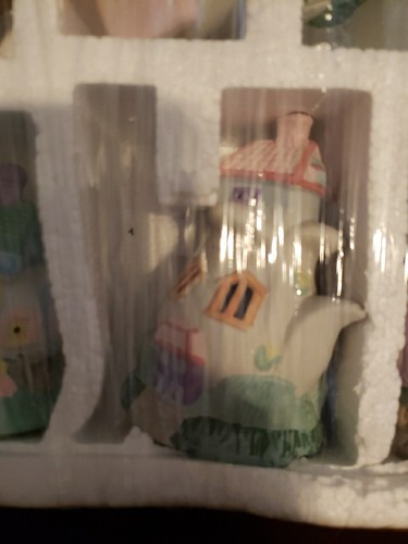 Vintage 10 Piece Lighted Easter Village Set Without Box Includes Light Strand - Picture 9 of 12
