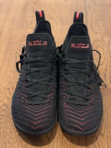 lebron james basketball shoes 2018