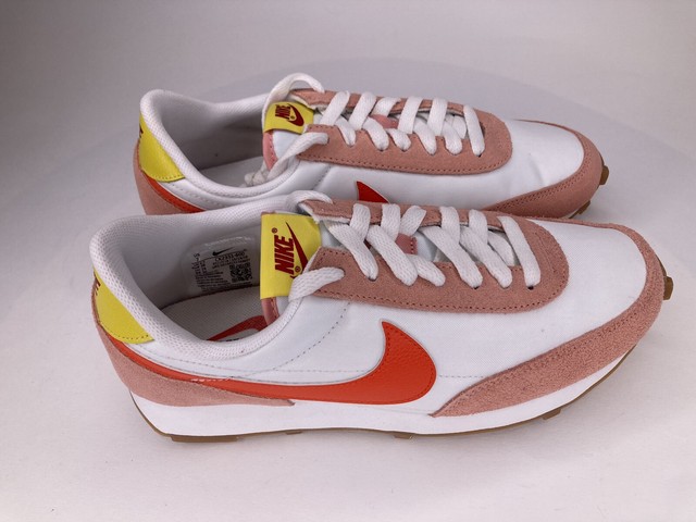 nike daybreak coral stardust