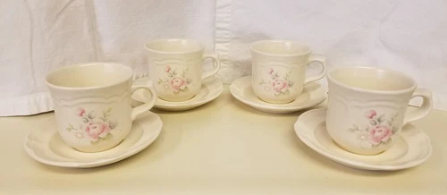 Set of 4 Pfaltzgraff Tea Rose Coffee Mug Cup Teacup & Saucer USA Excellent