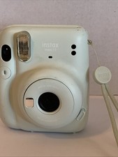 Fujifilm Instax Mini 11 Instant Camera - Green