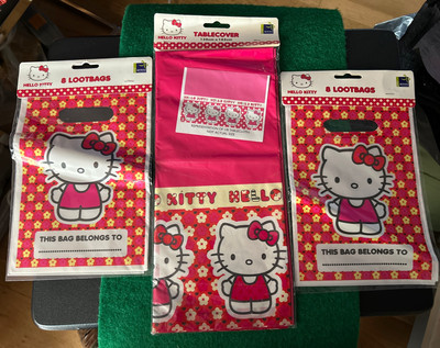 HELLO KITTY 183x138cm MÄDCHEN ROSA KUNSTSTOFF PARTYTISCHDECKE & 16 PARTYTÜTEN NEU.