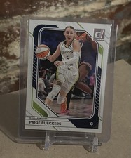2025 Panini Donruss Paige Bueckers Base Card #5