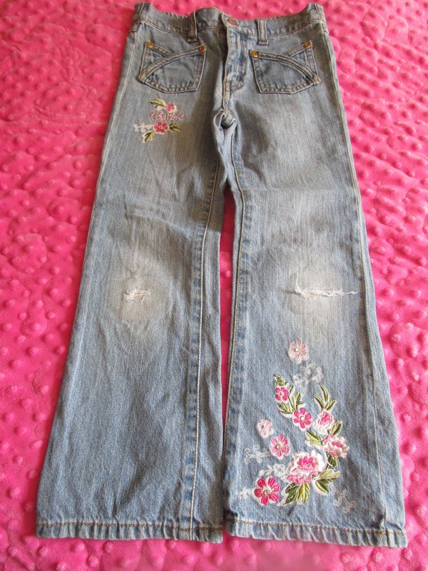 GUC Girls Size 6 Barbie Avenue Jeans with flower embellishments- CUTE!