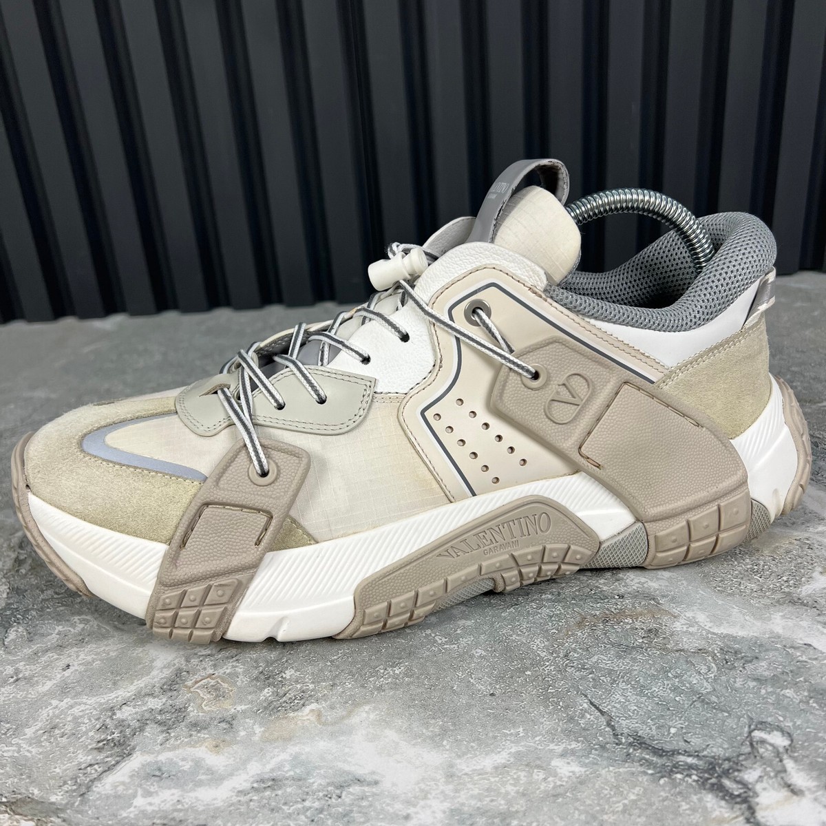 訳あり◆ VALENTINO GARAVANI ◆ バレリーナ37 ロックスタッズ エナメル バレリーナ for ウィメンズ | Valentino JP