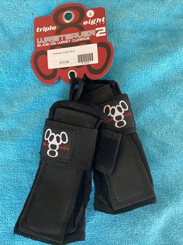 Triple Eight Wristsaver Wrist Guards for Skateboarding (1 Pair) SIZE S