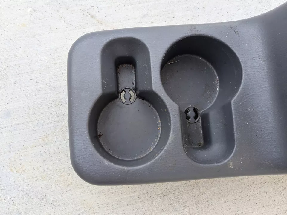 2001 Nissan Xterra Center Console Cup Holder - Image 4 of 4