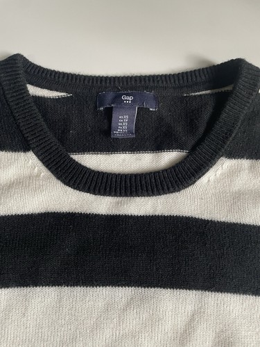 Damen GAP Pullover mit Rundhalsausschnitt gestreift -- Größe XS - schwarz/weiß weich - Bild 9 von 9