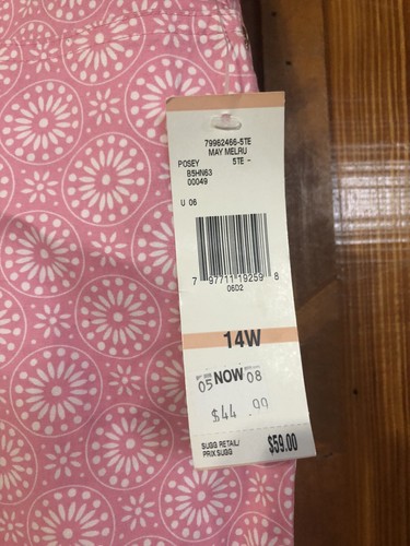 Jones New York Sport Stretch Pink/White Gingham Floral Shorts NWT - Size 14 - Picture 2 of 9