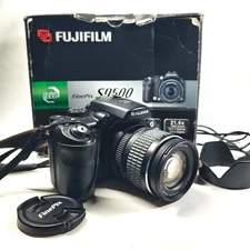 Fujifilm FinePix S9500 9MP Digital Camera SLR Style 28-300mm Lens Boxed