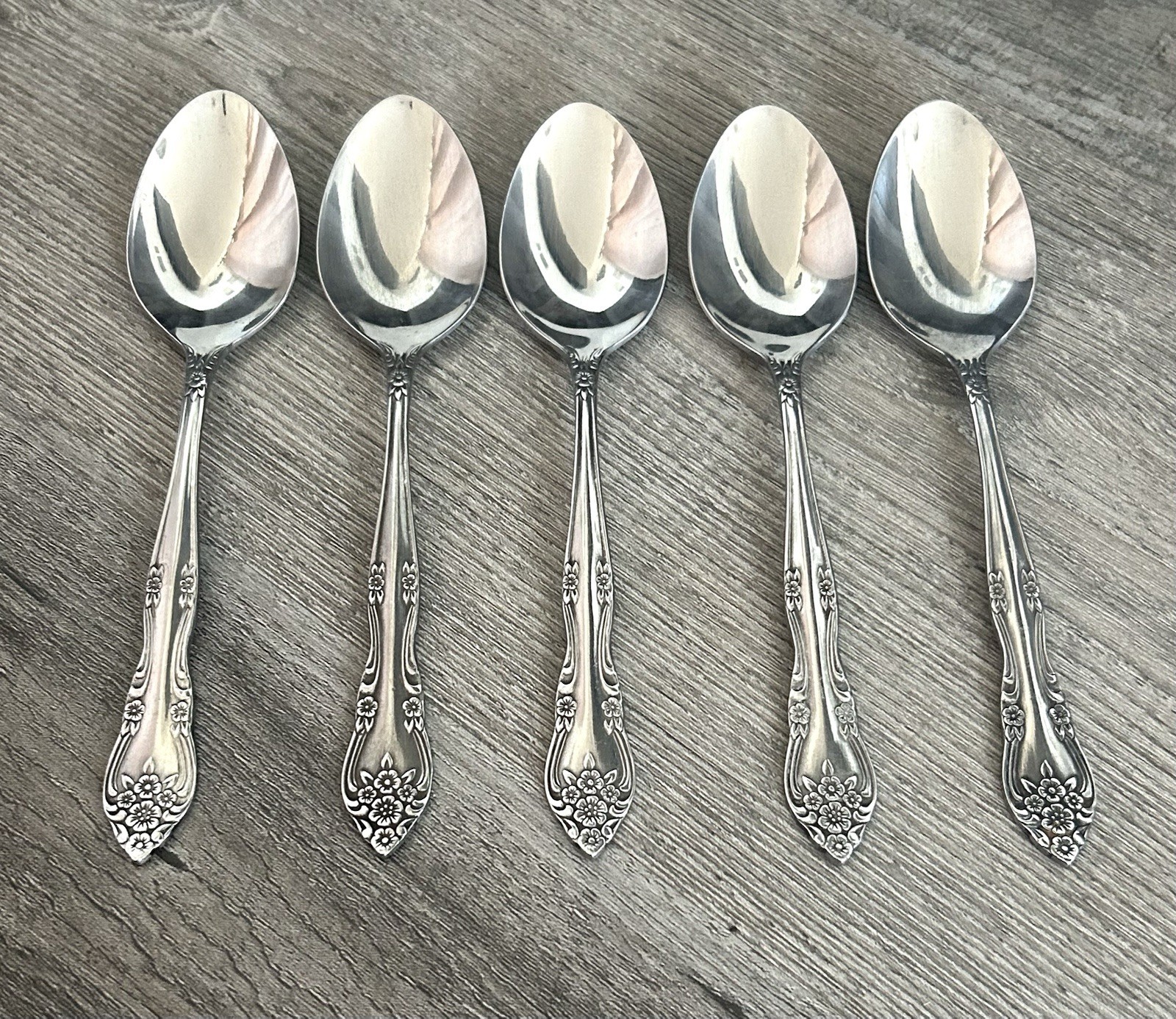 Vintage Rogers Dream Rose Rose Bud Teaspoons Set Of 5 Stainless Flatware Korea