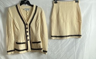 Conjunto de falda abrigo boucle crema para mujer St. John Collection ribete festoneado talla 2