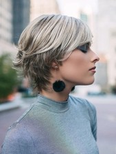 New Jon Renau Meg Wig - 5402 - 12FSA Shaded Praline - Shampoo / brush / stand