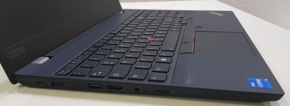 Lenovo ThinkPad T15 G2 · i5-1135G7 · 16GB · 512GB, Foto 2 von 5