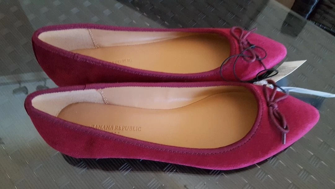 NWT Banana Republic Pointed Toe Robin Ballet Flat Burgundy