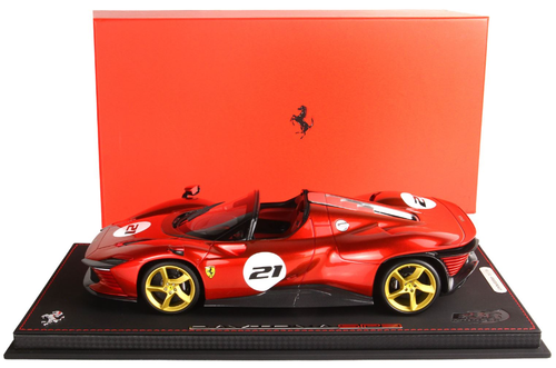 BBR 1:18 Ferrari Daytona SP3 Icona Rosso Magma # 21 mit Vitrine limited 24 Stück - Picture 2 of 3