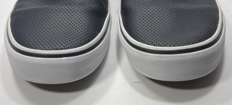 Tênis Feminino VANS SlipOn Off The Wall Preto Branco Sola de Goma 10 - Imagem 3 de 4