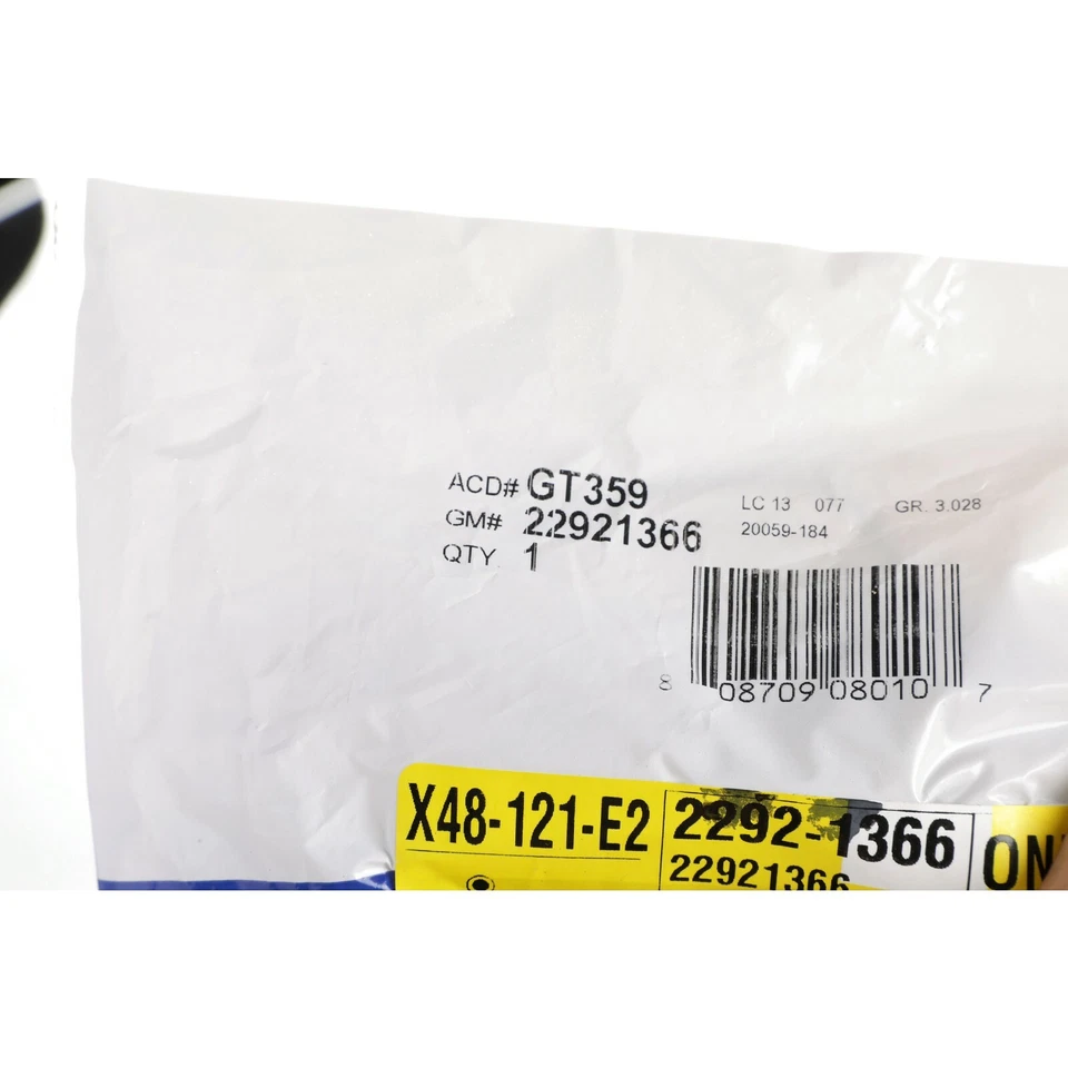 Крышка топливного бака от оригинального производителя 14-15 Silverado Sierra Express Savana Yukon Suburban FLEX - Изображение 4 из 4