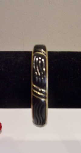 Vtg. Black Lucite Plated Gold Tone Metal Frame , 5/8" Wide Hinge Bangle Bracelet - Picture 6 of 8
