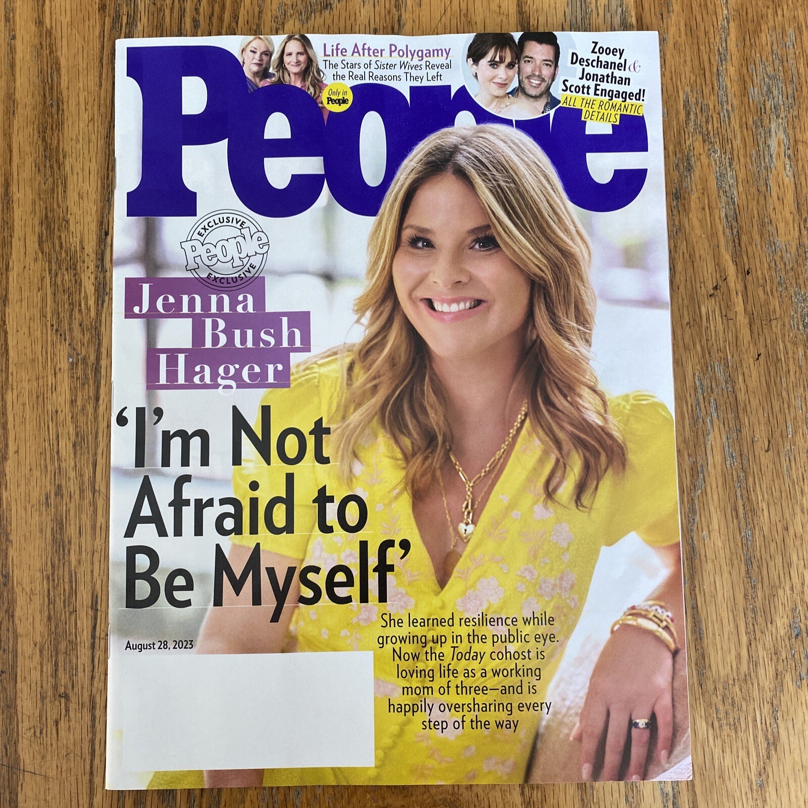 PEOPLE MAGAZINE August 28, 2023 Jenna Bush - Sister Wives - Zooey Deschanel