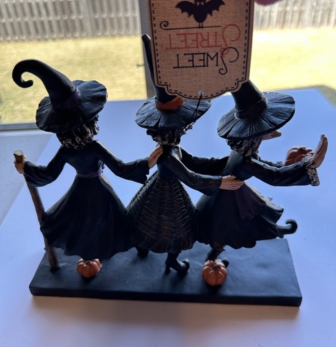 NEU Sweet Street Resin Hexentrio. 10” x 9” x 2,5”. Hexenbesen abgebrochen - Bild 6 von 11