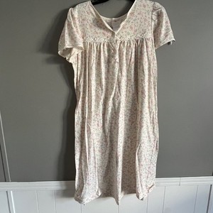 Go Soft Sleepwear Nightgown Dress Medium Green Romantic Lace Trim Cottagecore