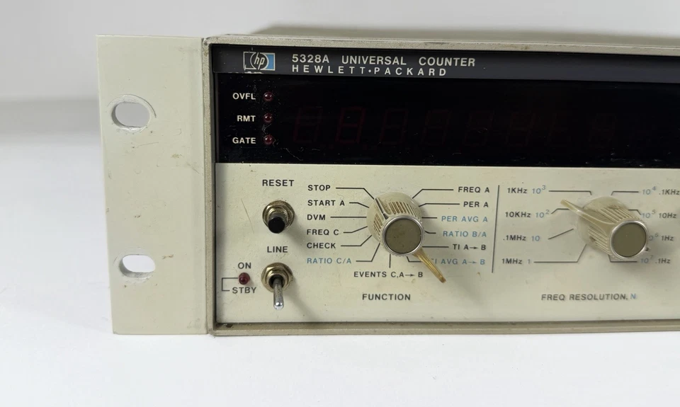 Contador universal vintage HP Hewlett-Packard 5328A 500 MHz con cable Foto 4 de 4