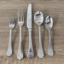 AMMONITE BRIGHT Design Robert Welch 18/10 5 Pc. Place Setting