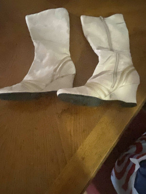 Ladies boots