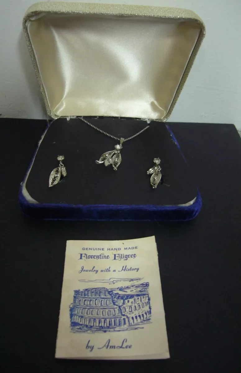 Am lee deals jewelry